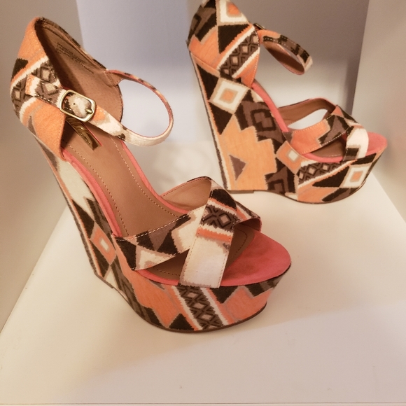 Sandals - Picture 4 of 4